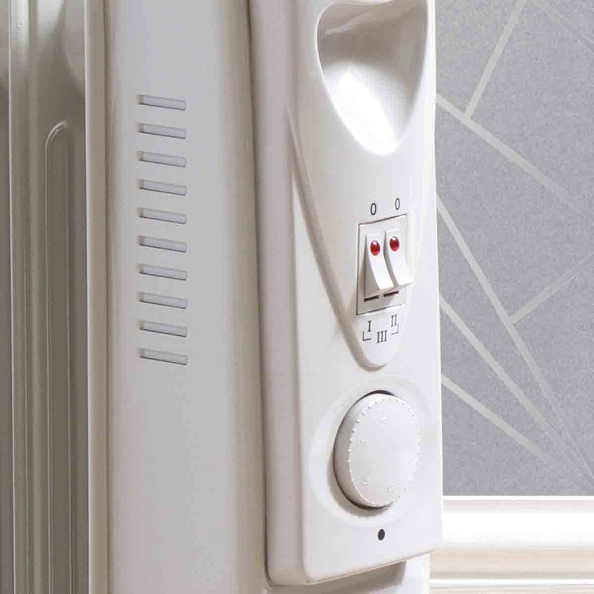 Fine Elements 1500w 7 Fin Oil Heater White